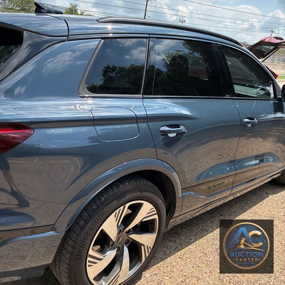 2025 Audi Q6 e-tron Prestige