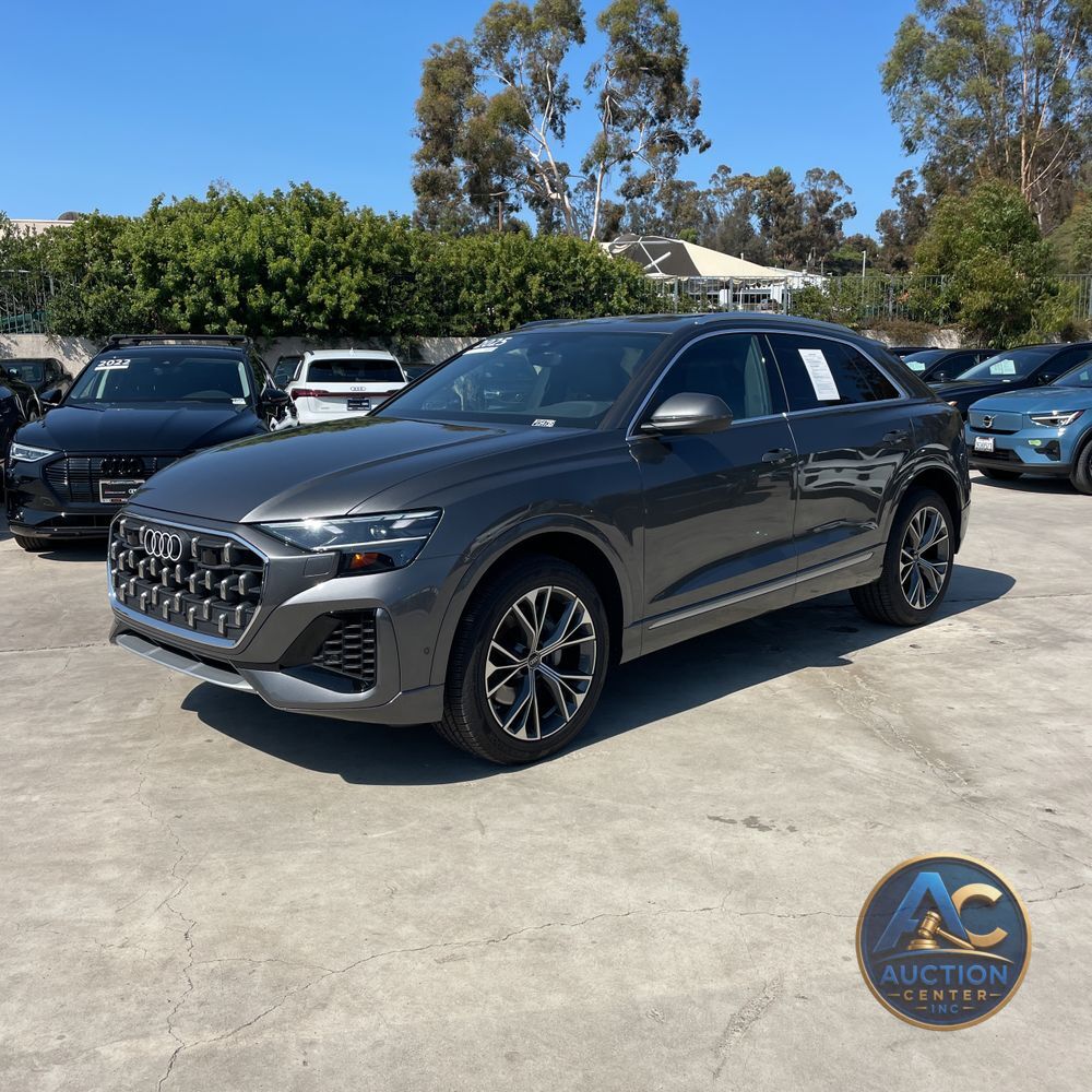 2025 Audi Q8 Premium 55