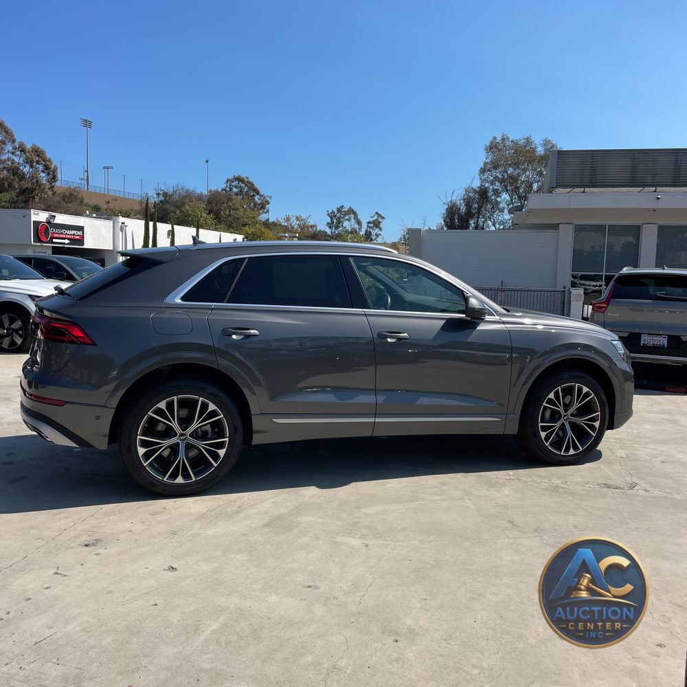 2025 Audi Q8 Premium 55