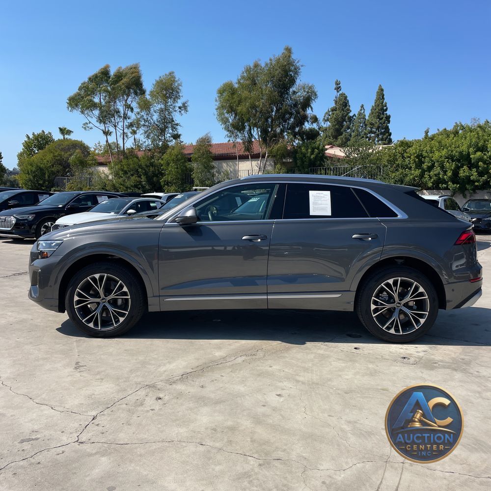 2025 Audi Q8 Premium 55