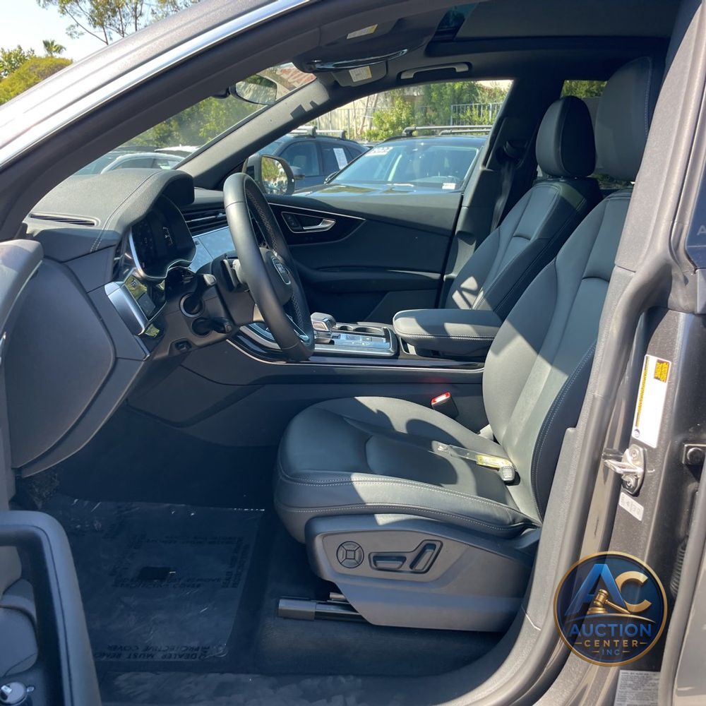 2025 Audi Q8 Premium 55