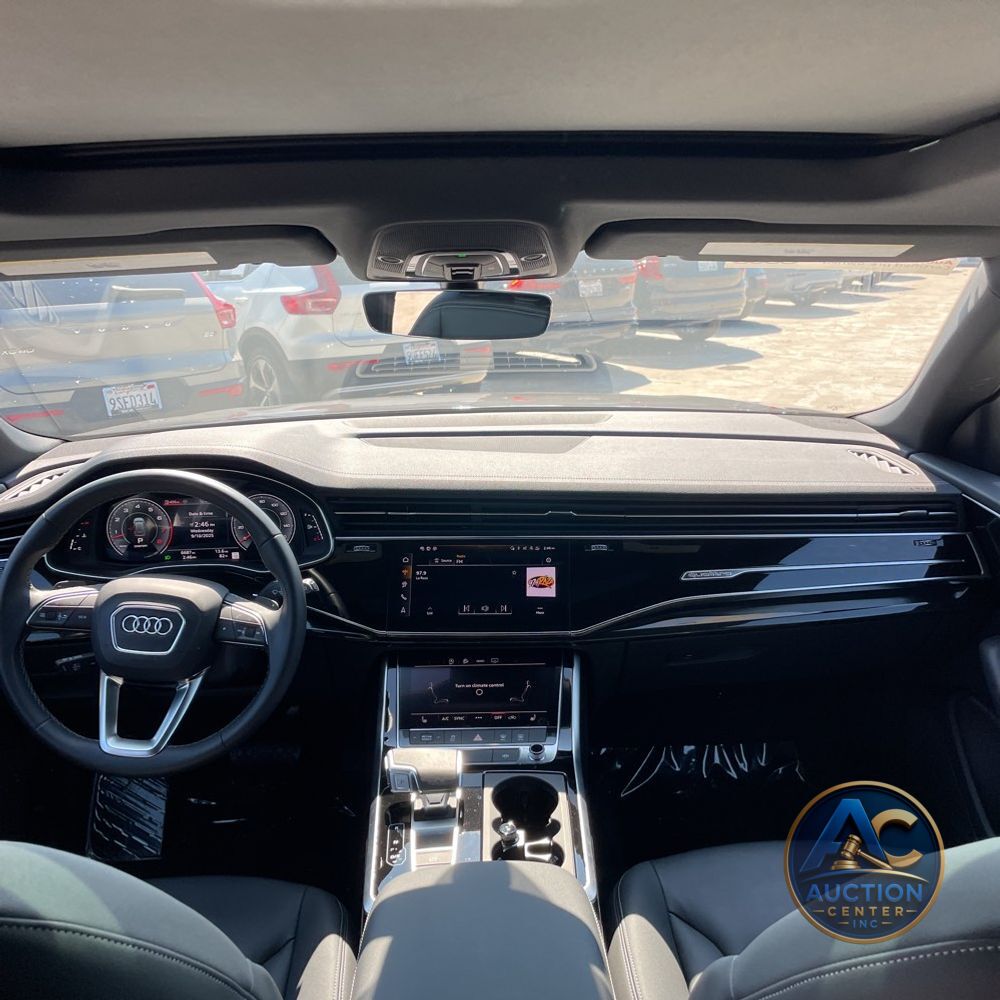 2025 Audi Q8 Premium 55