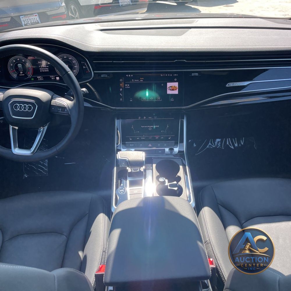 2025 Audi Q8 Premium 55