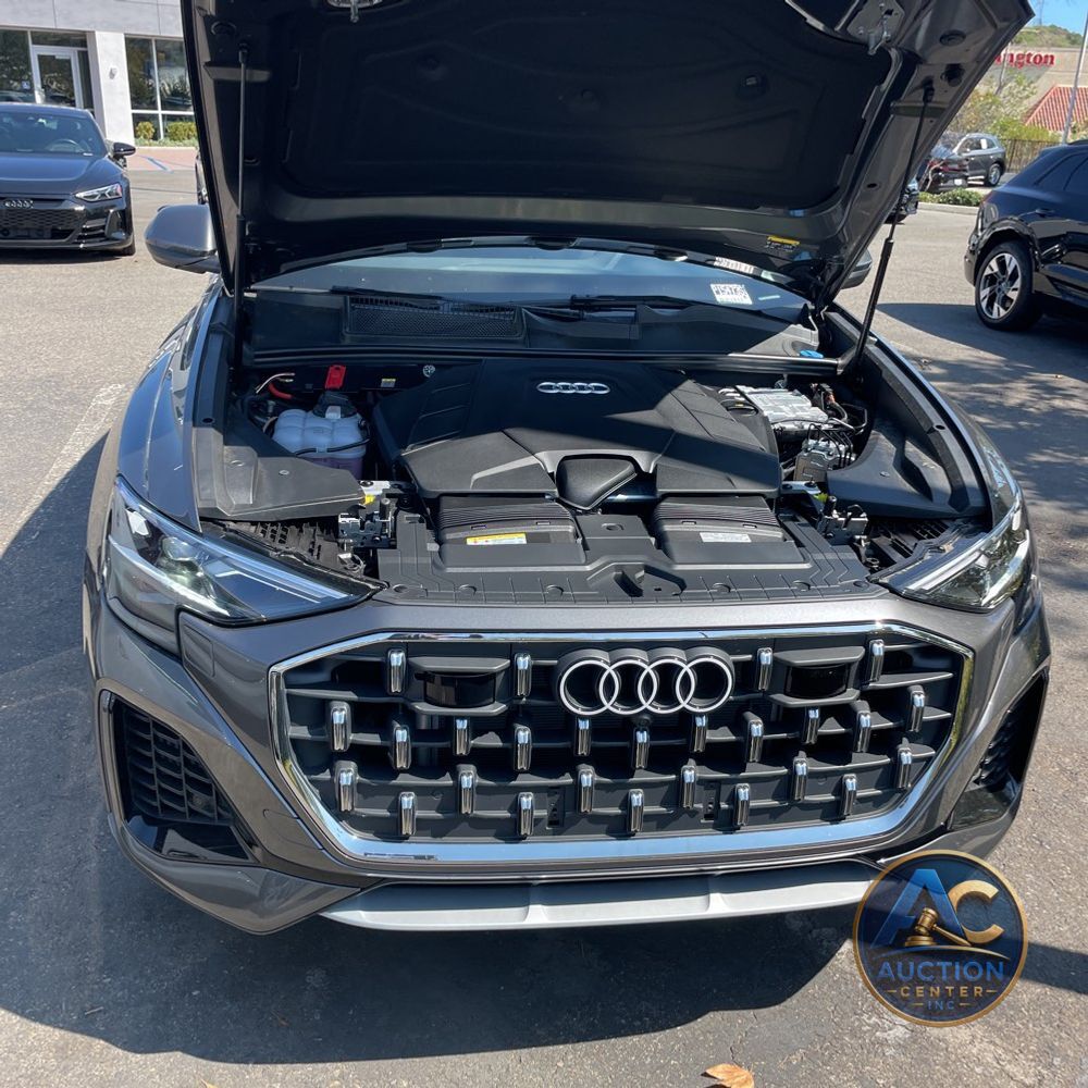 2025 Audi Q8 Premium 55