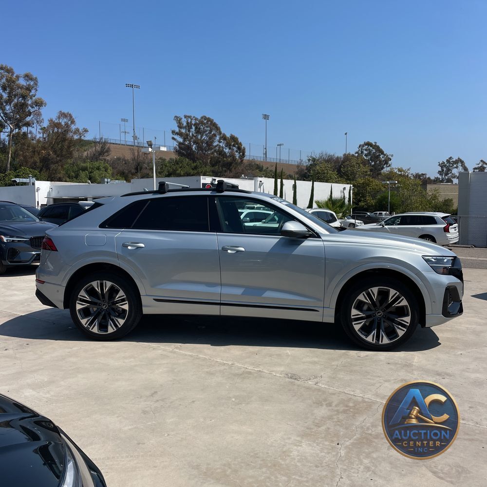 2025 Audi Q8 Premium 55