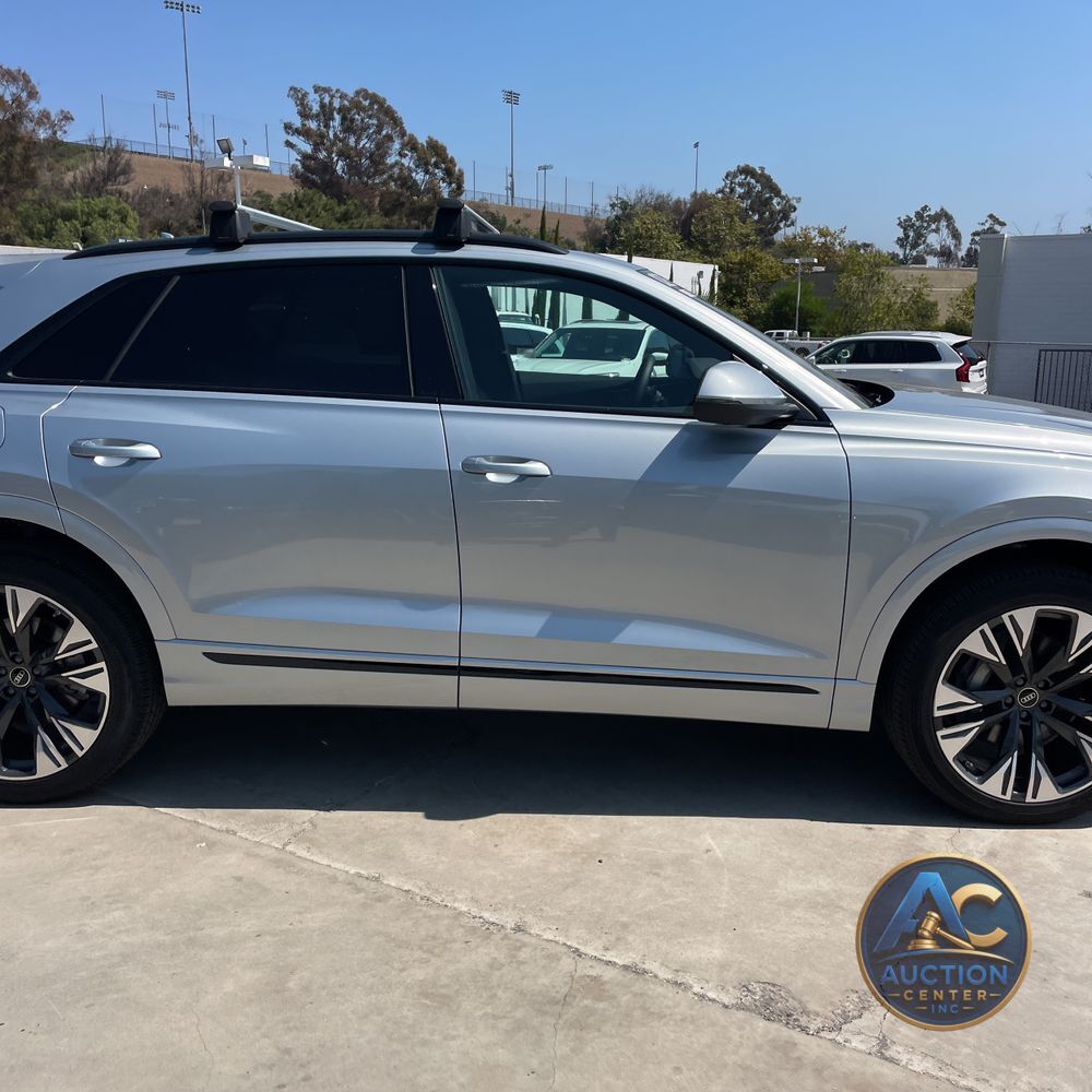 2025 Audi Q8 Premium 55