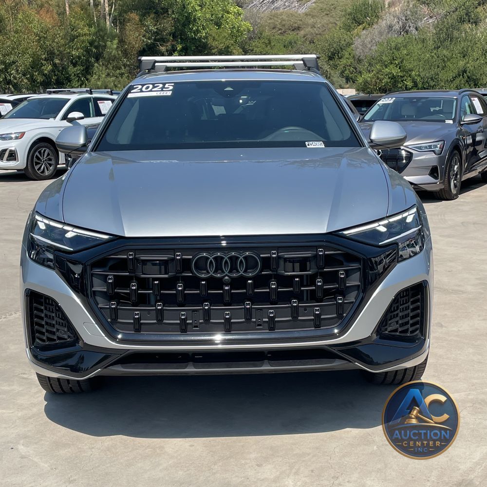 2025 Audi Q8 Premium 55