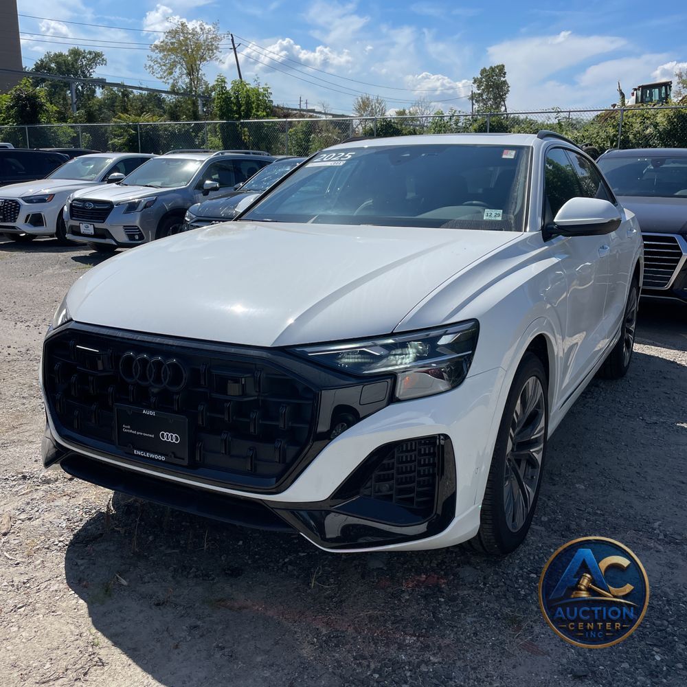2025 Audi Q8 Premium 55