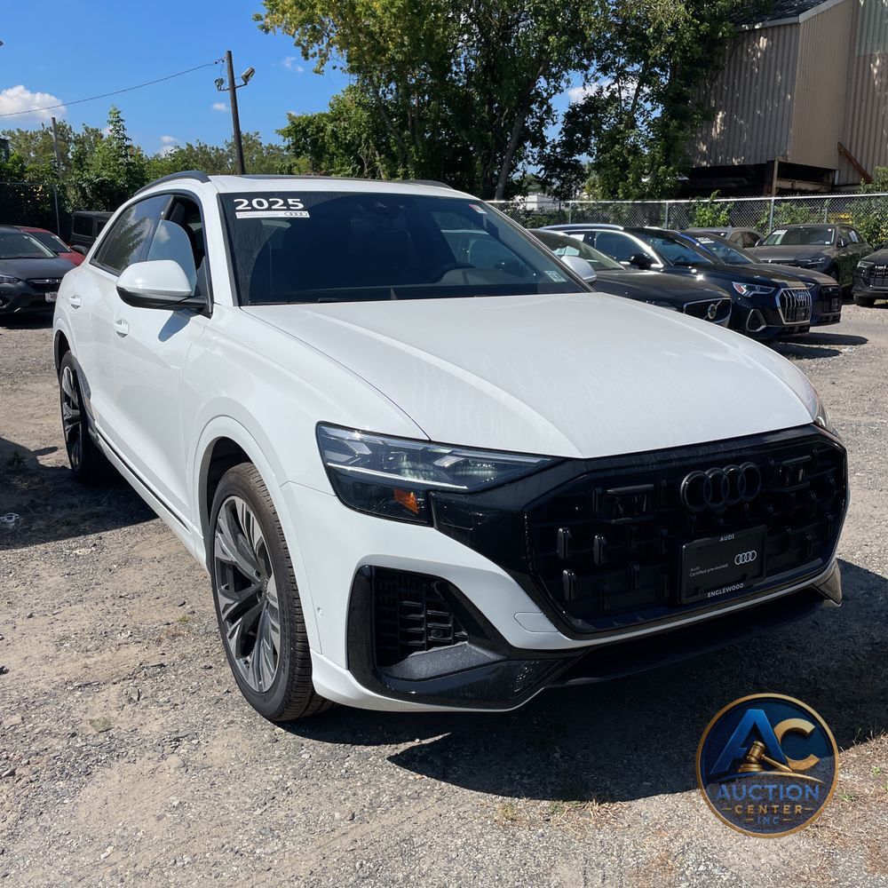 2025 Audi Q8 Premium 55