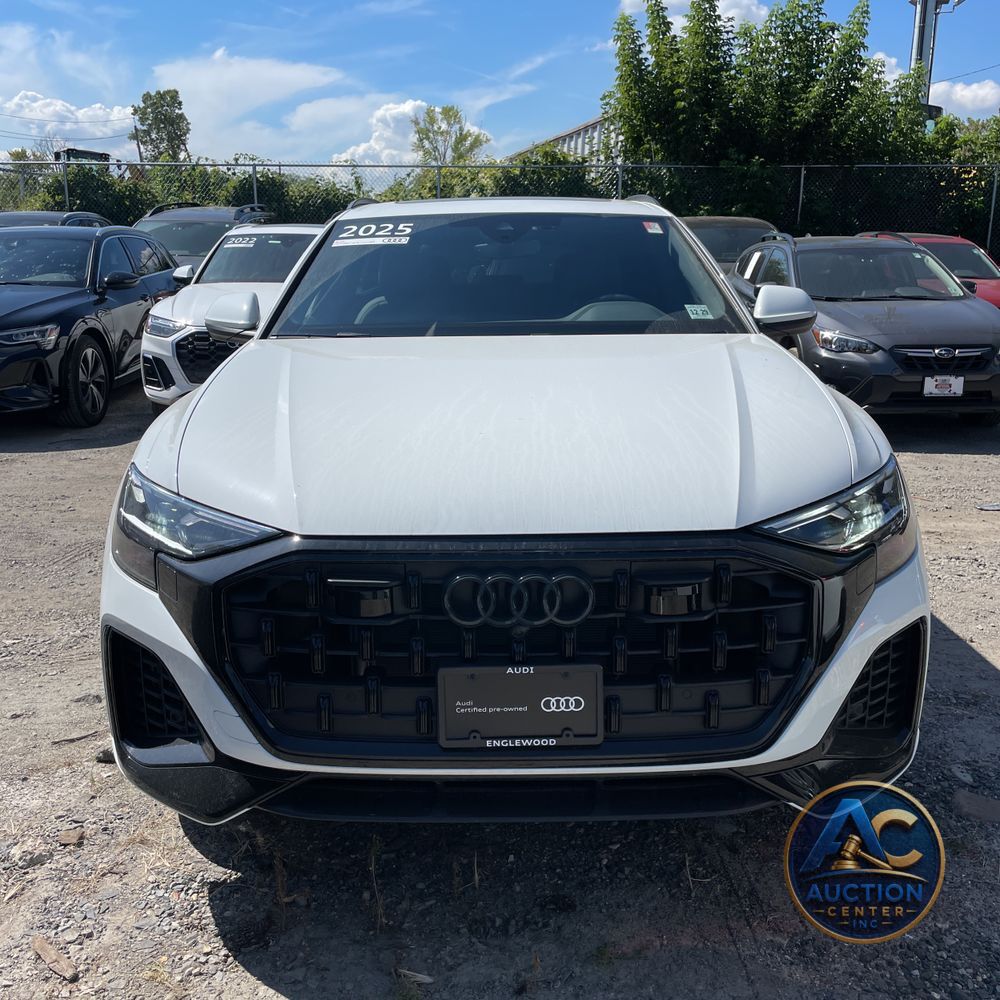 2025 Audi Q8 Premium 55