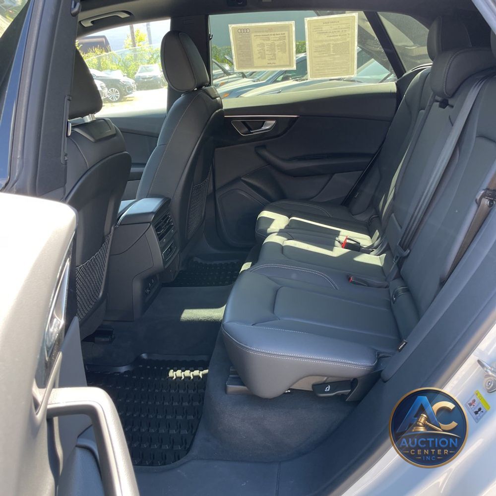 2025 Audi Q8 Premium 55
