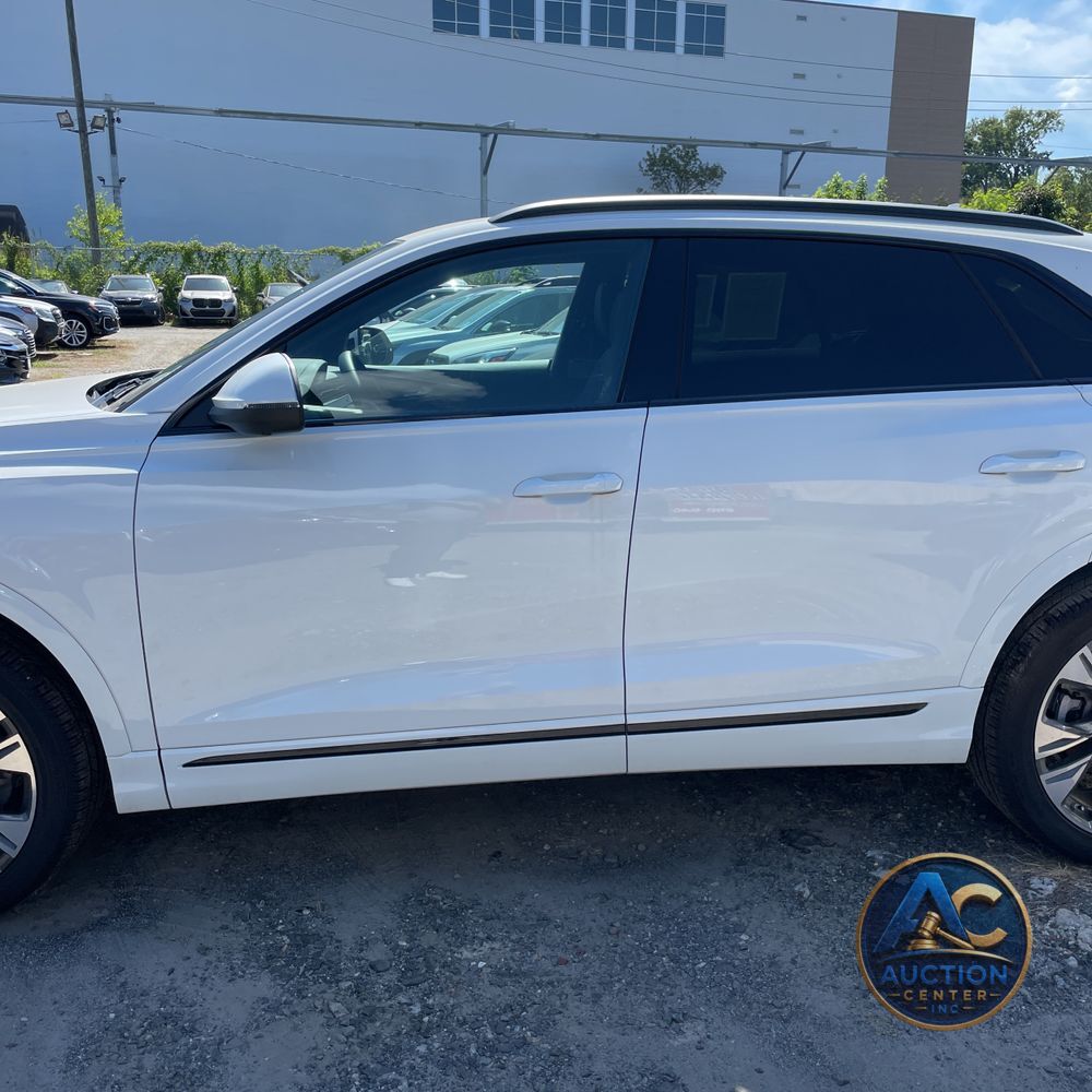 2025 Audi Q8 Premium 55