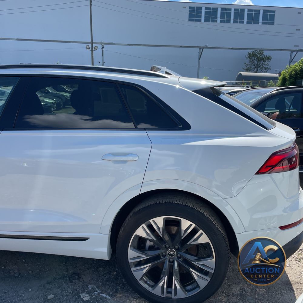 2025 Audi Q8 Premium 55