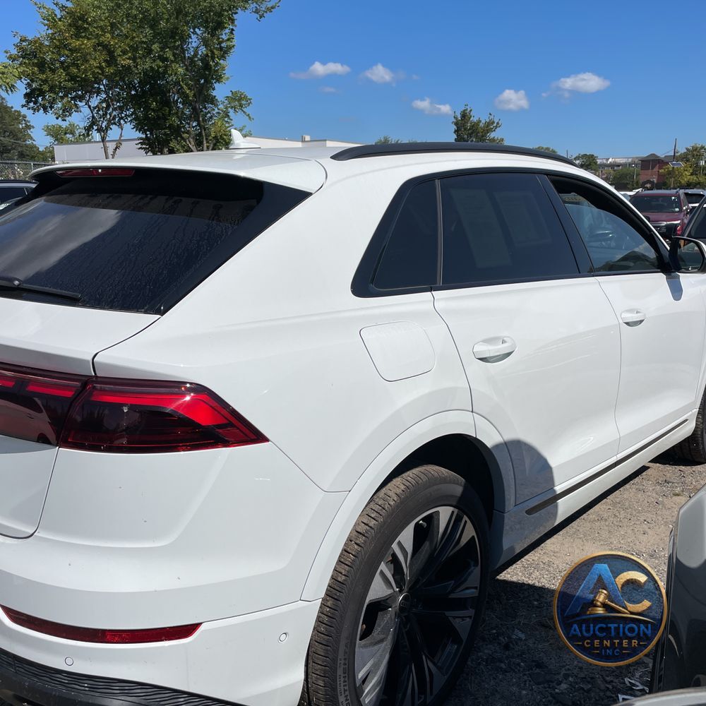 2025 Audi Q8 Premium 55