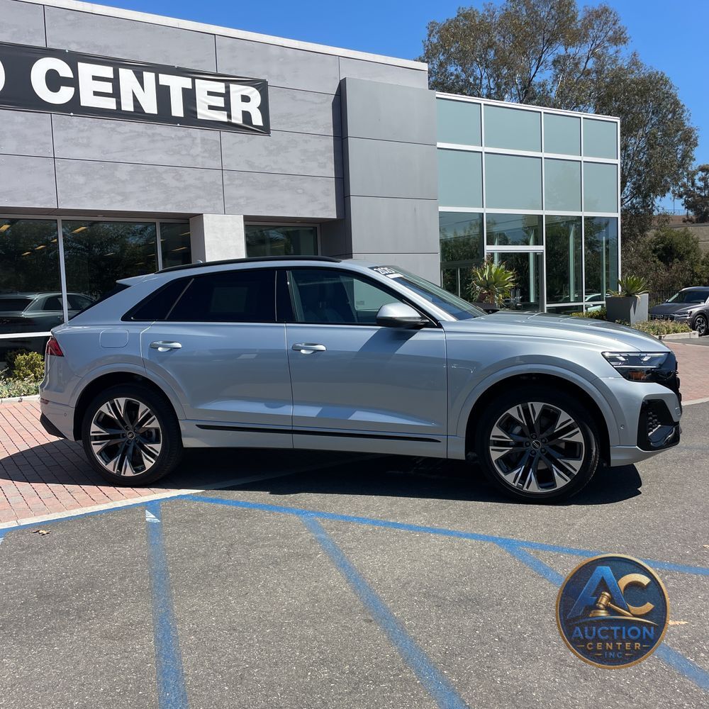 2025 Audi Q8 Premium 55