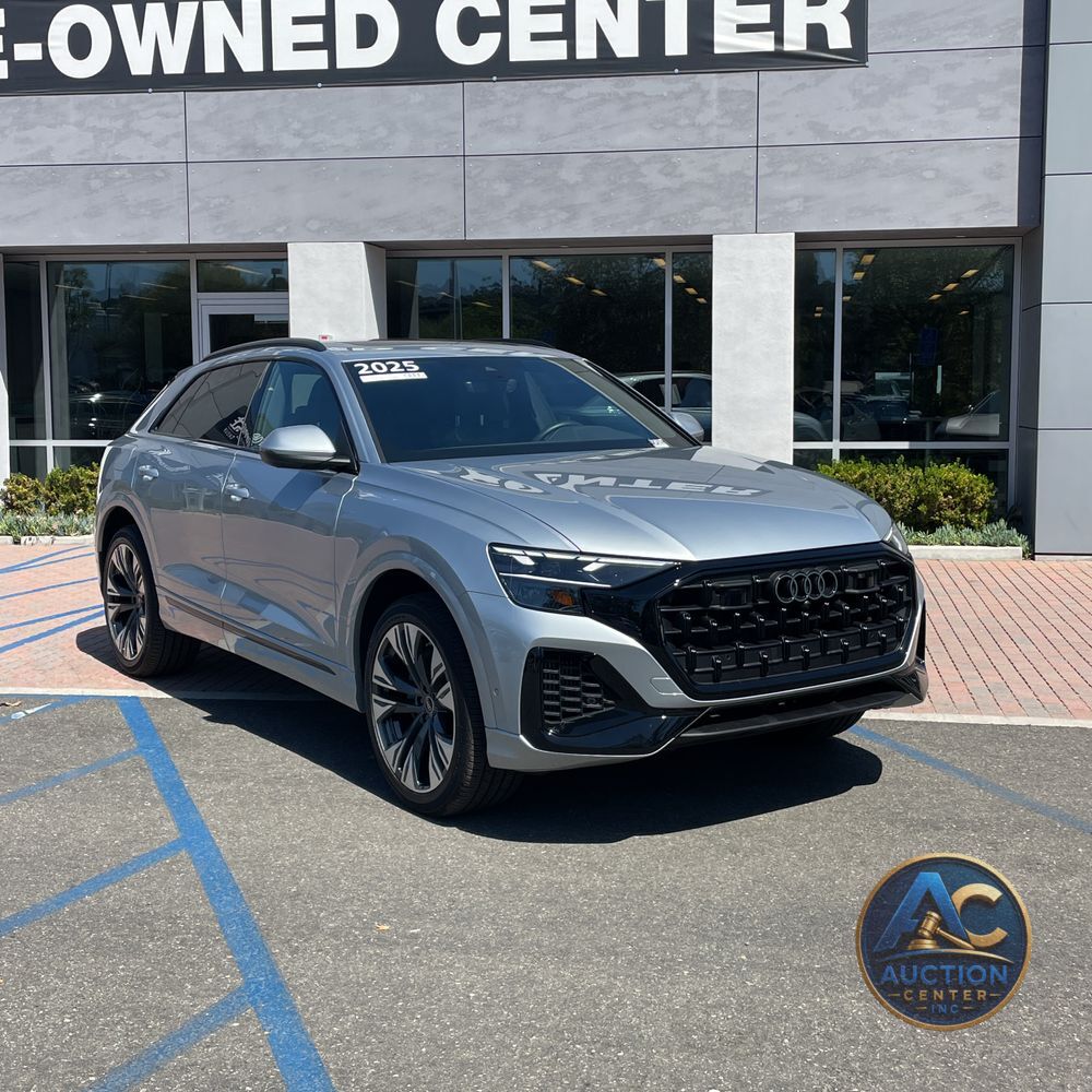 2025 Audi Q8 Premium 55