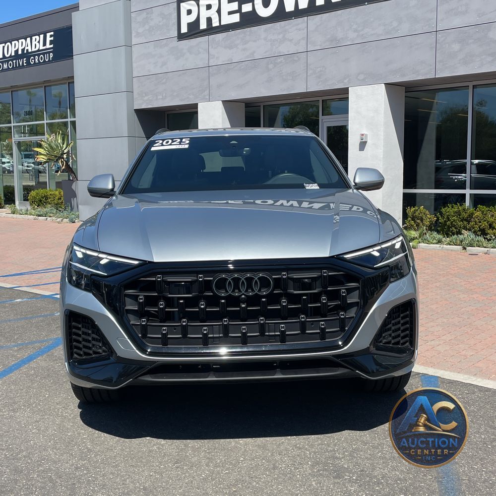 2025 Audi Q8 Premium 55