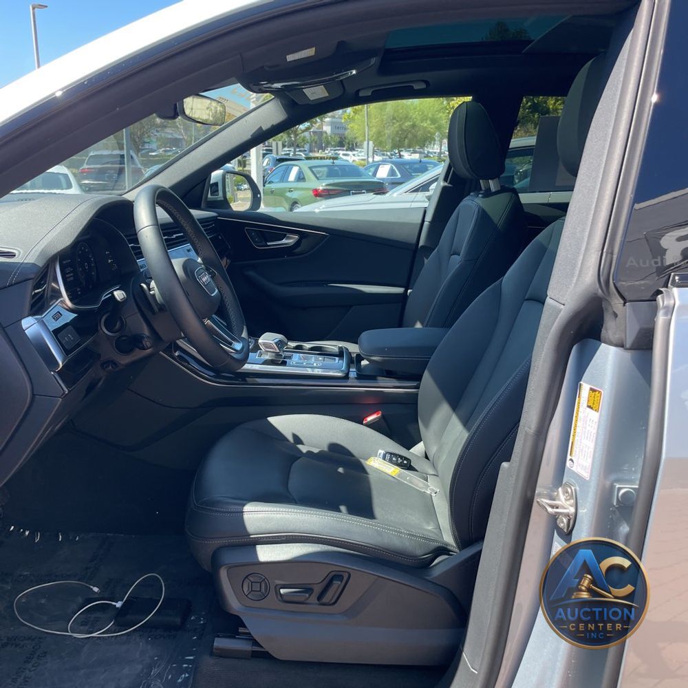 2025 Audi Q8 Premium 55