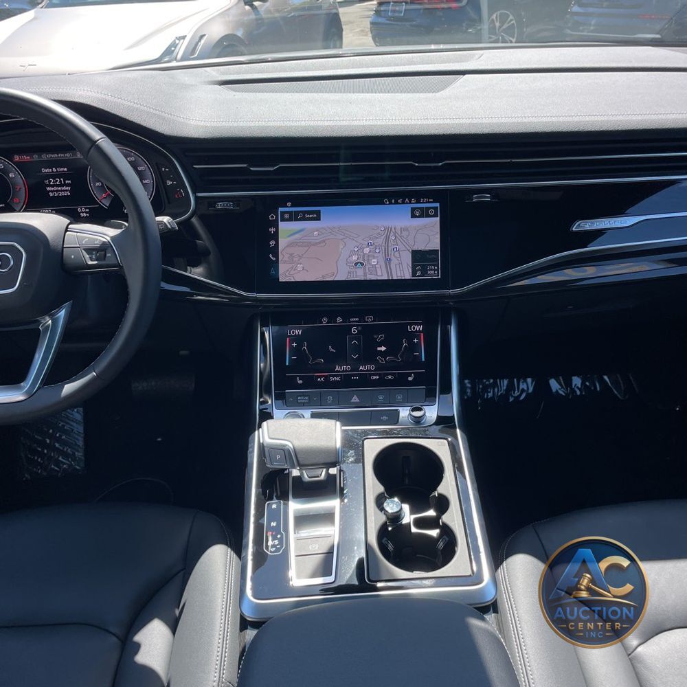 2025 Audi Q8 Premium 55