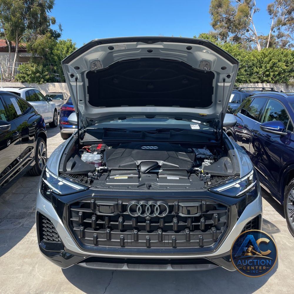 2025 Audi Q8 Premium 55