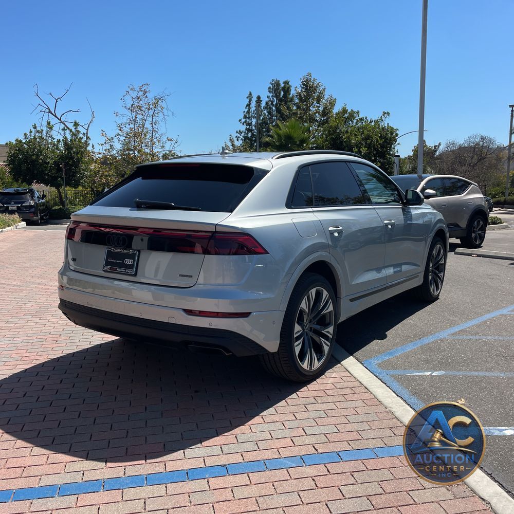 2025 Audi Q8 Premium 55