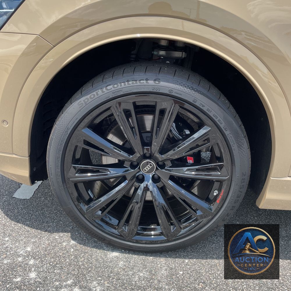 2025 Audi SQ8 Base