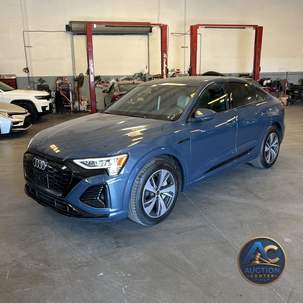 2024 Audi Q8 e-tron S-Line Prem