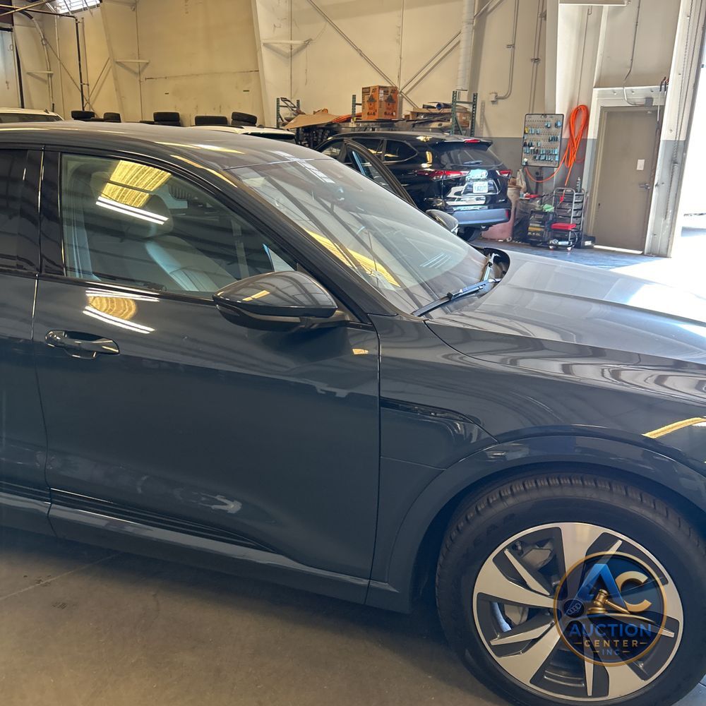 2024 Audi Q8 e-tron S-Line Prem