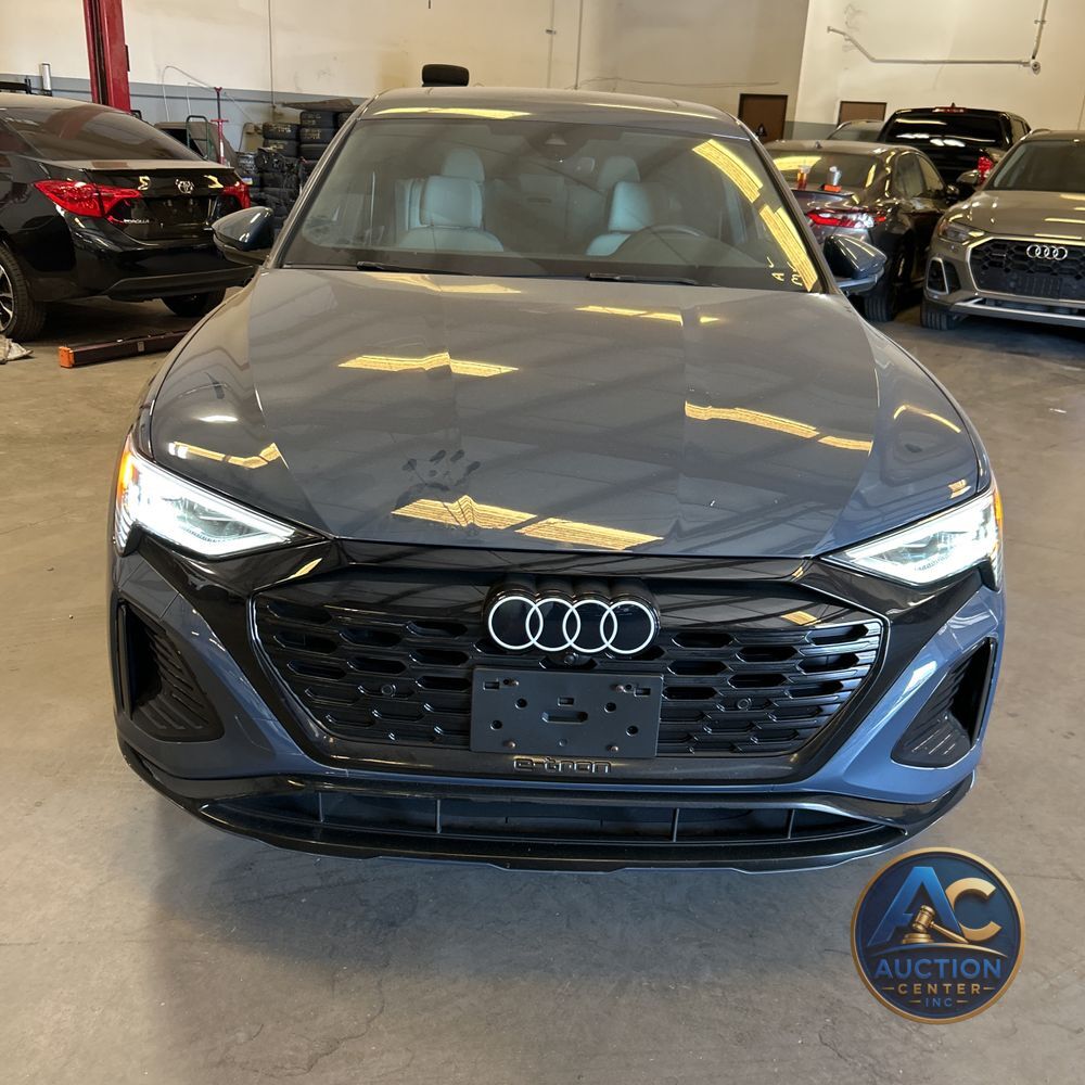 2024 Audi Q8 e-tron S-Line Prem