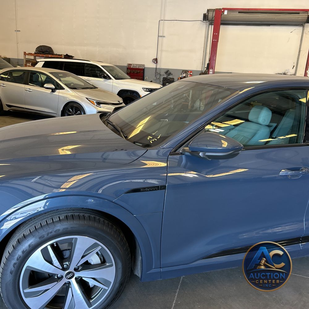 2024 Audi Q8 e-tron S-Line Prem