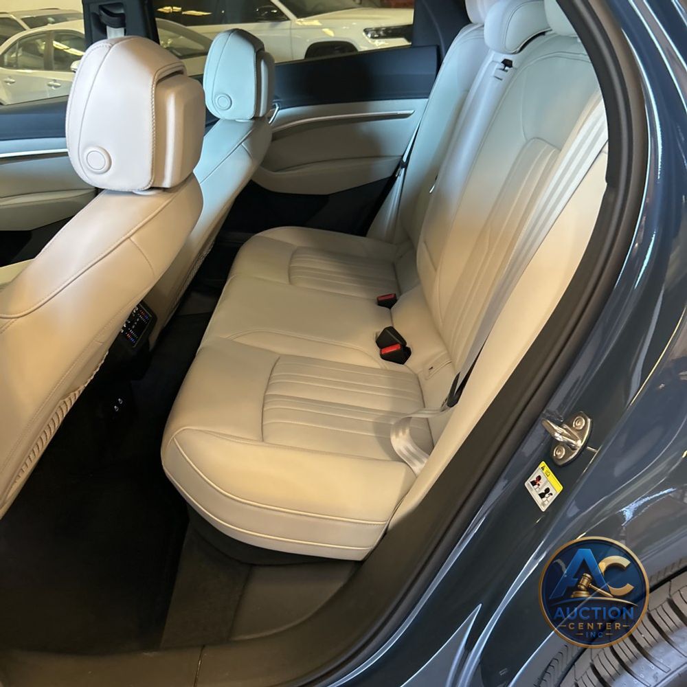 2024 Audi Q8 e-tron S-Line Prem