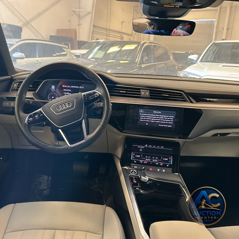 2024 Audi Q8 e-tron S-Line Prem