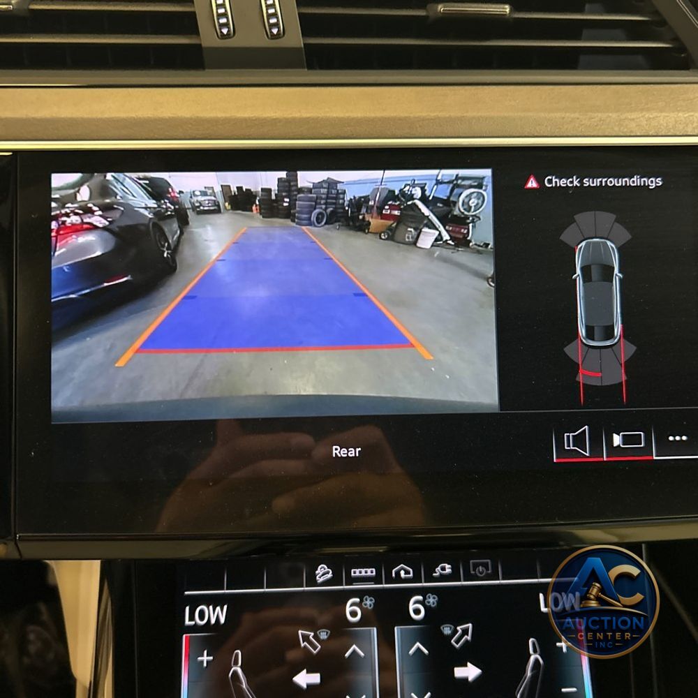 2024 Audi Q8 e-tron S-Line Prem