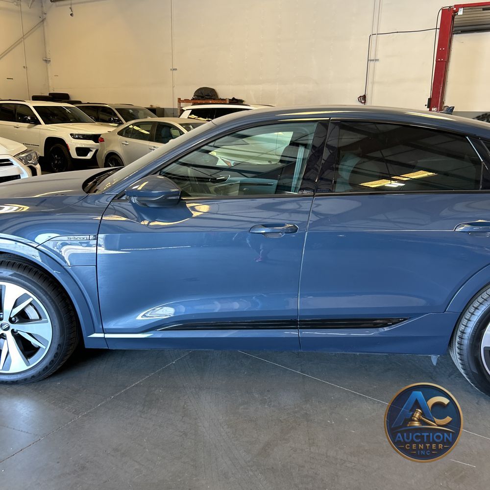 2024 Audi Q8 e-tron S-Line Prem