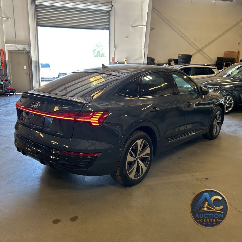 2024 Audi Q8 e-tron S-Line Prem
