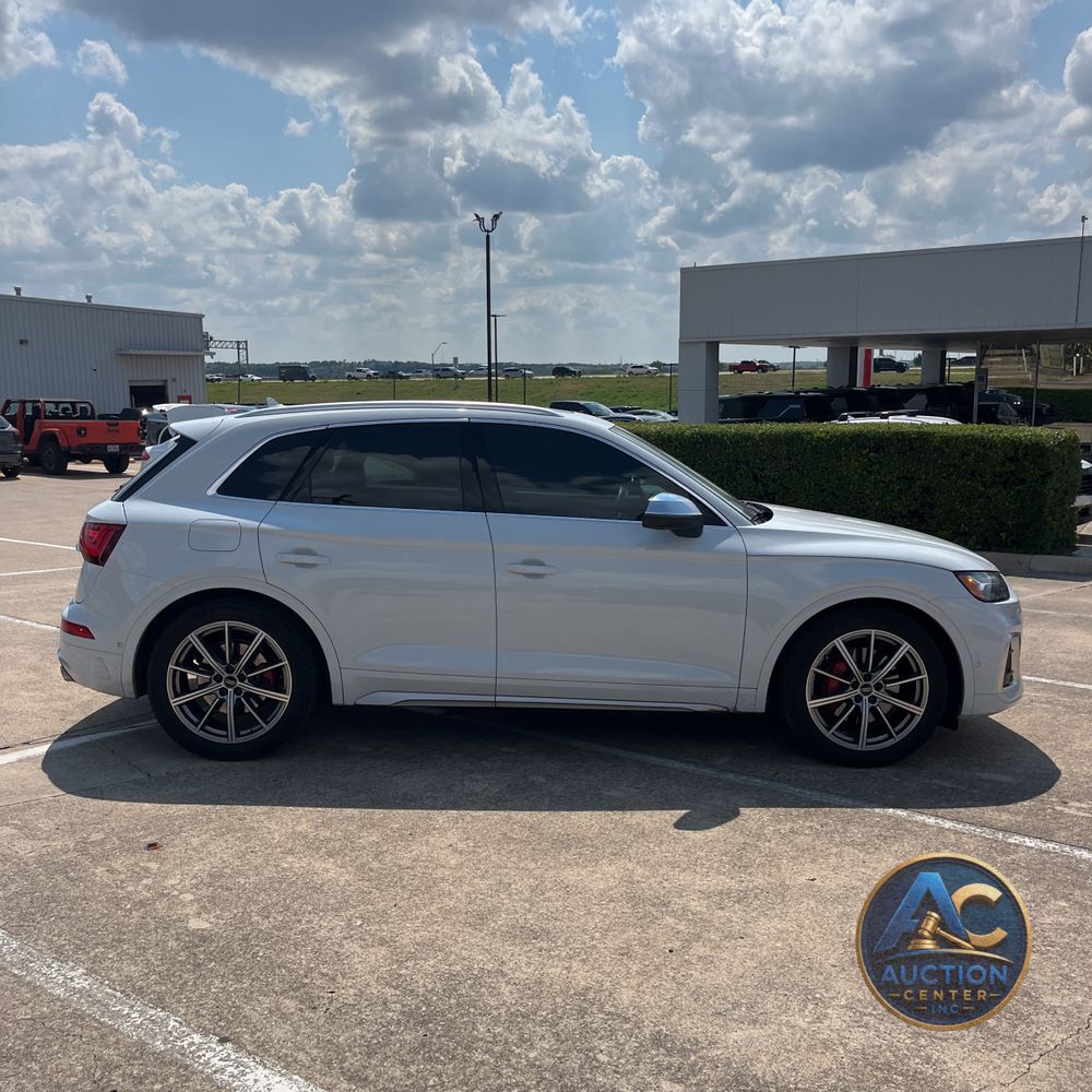2024 Audi SQ5 Prestige