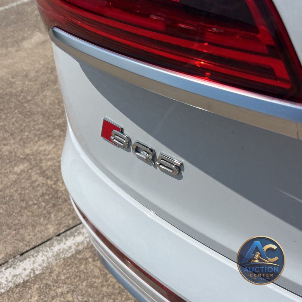 2024 Audi SQ5 Prestige