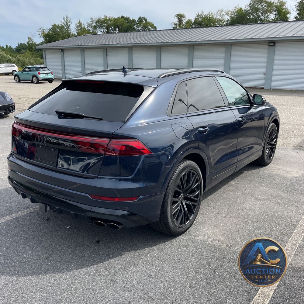 2024 Audi SQ8 Prestige
