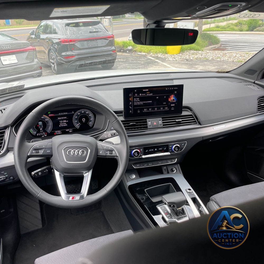 2024 Audi Q5 S-Line Prem+ 55 PHEV