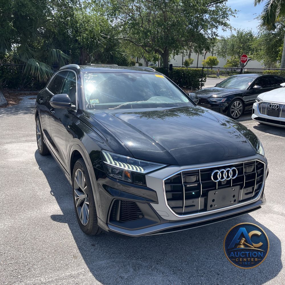 2023 Audi Q8 Premium Plus