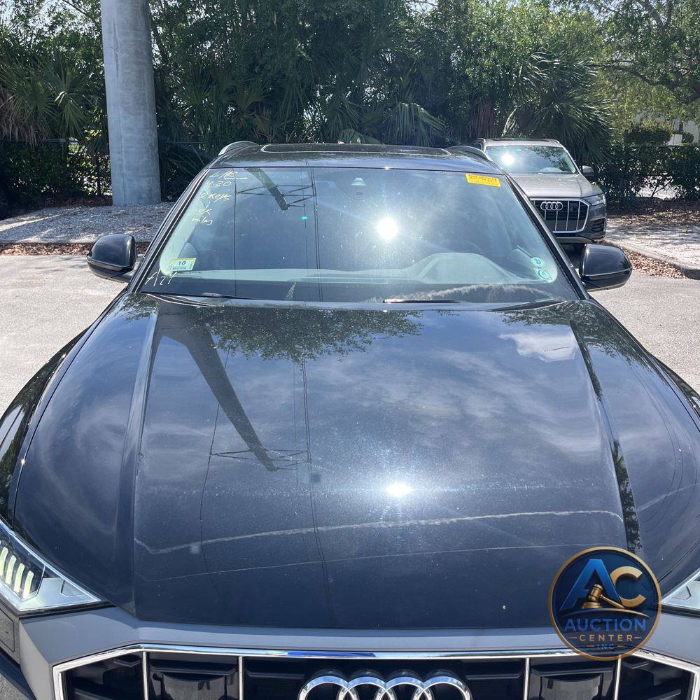 2023 Audi Q8 Premium Plus