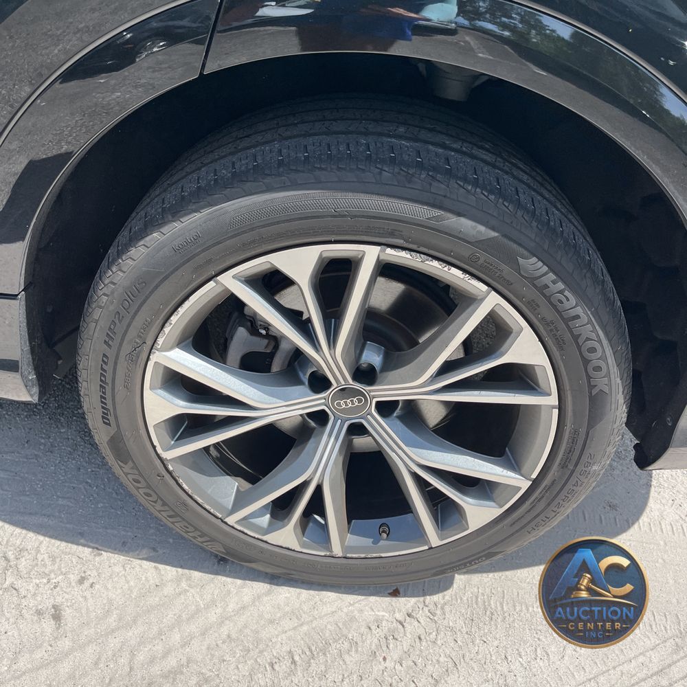 2023 Audi Q8 Premium Plus