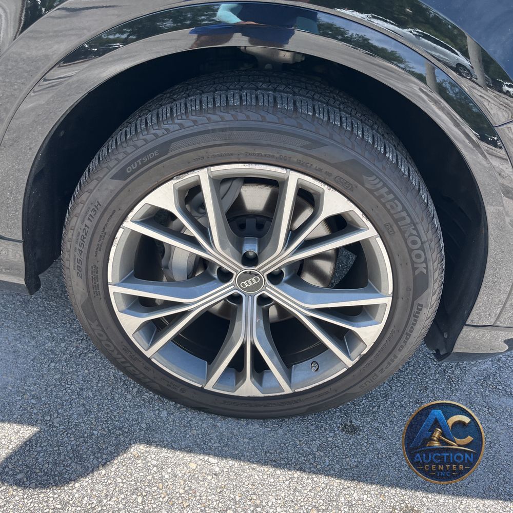 2023 Audi Q8 Premium Plus