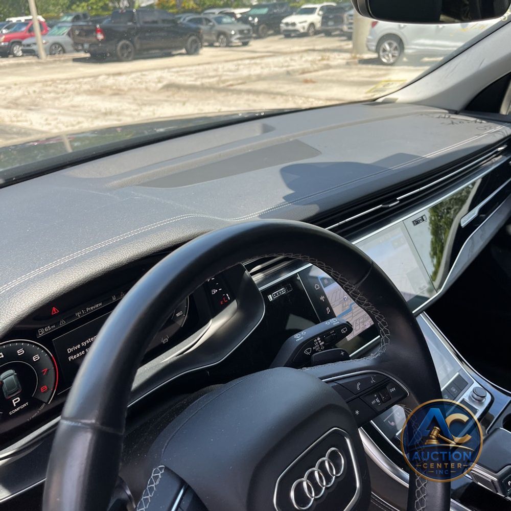 2023 Audi Q8 Premium Plus