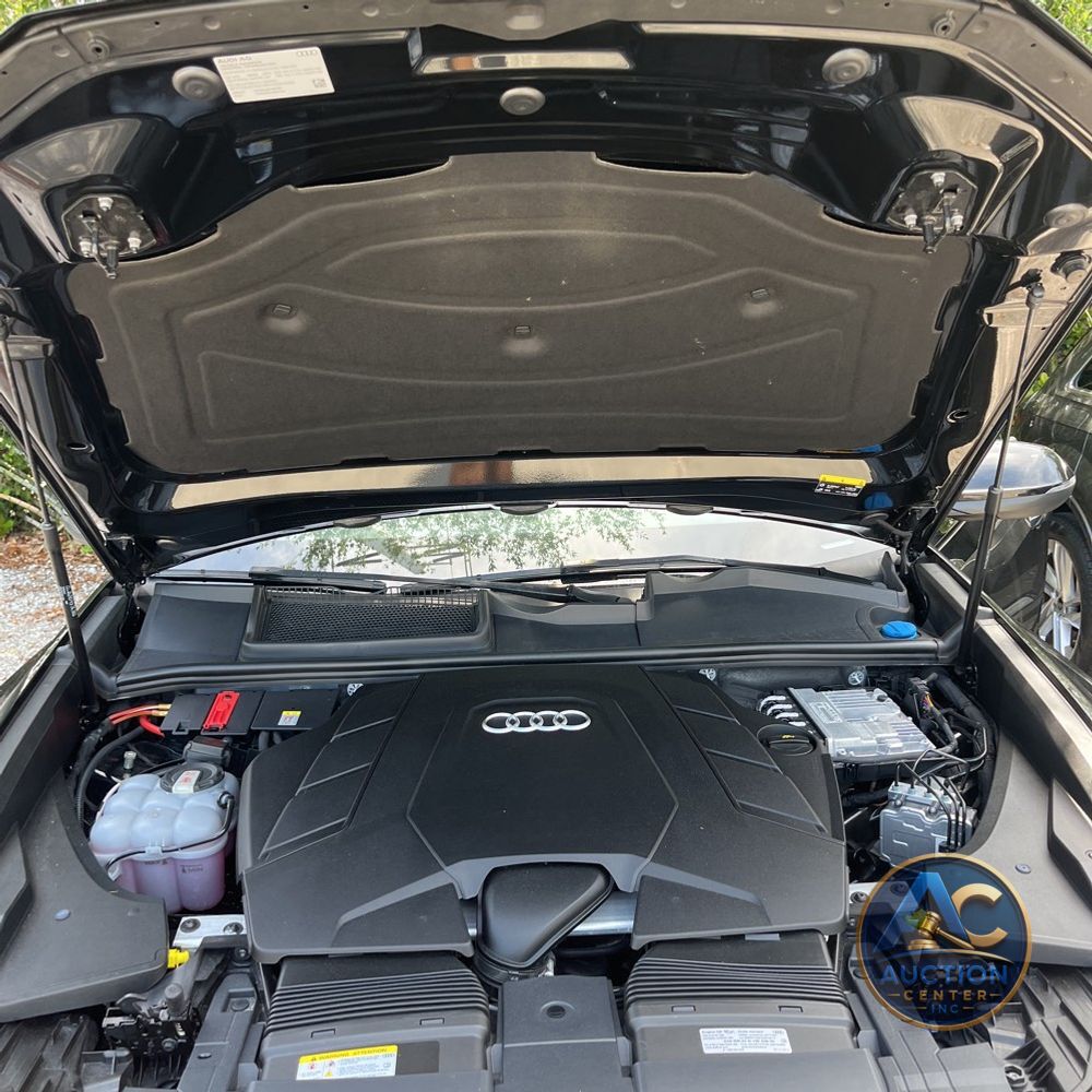 2023 Audi Q8 Premium Plus