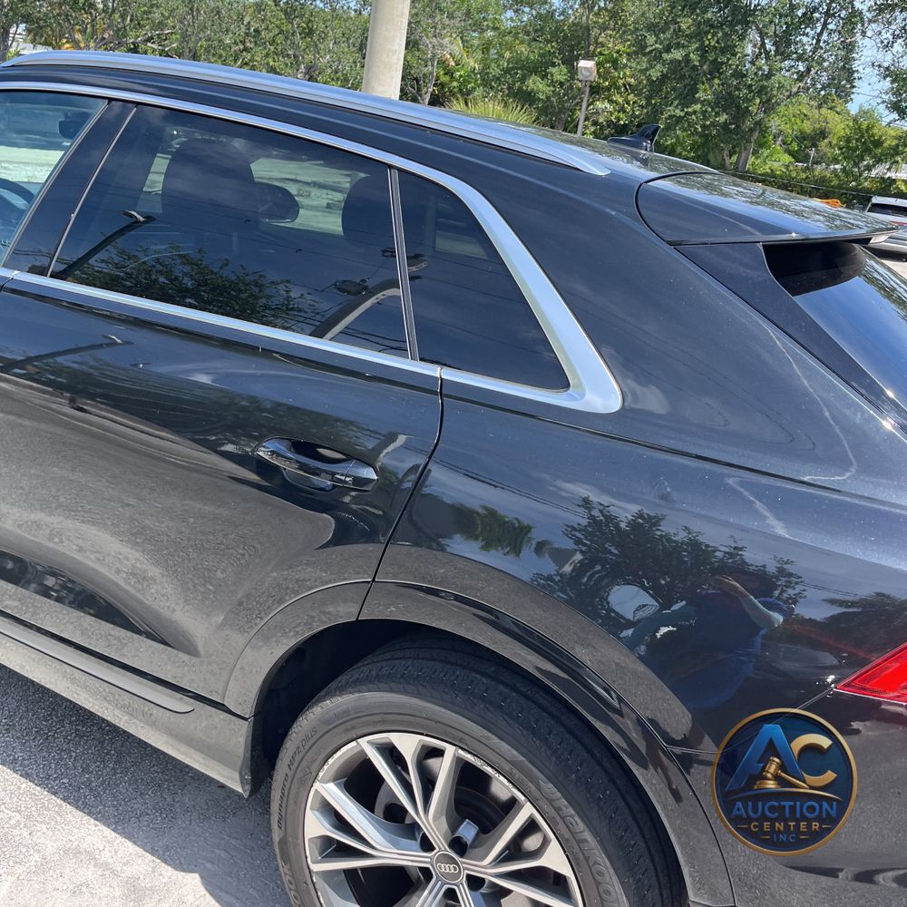 2023 Audi Q8 Premium Plus