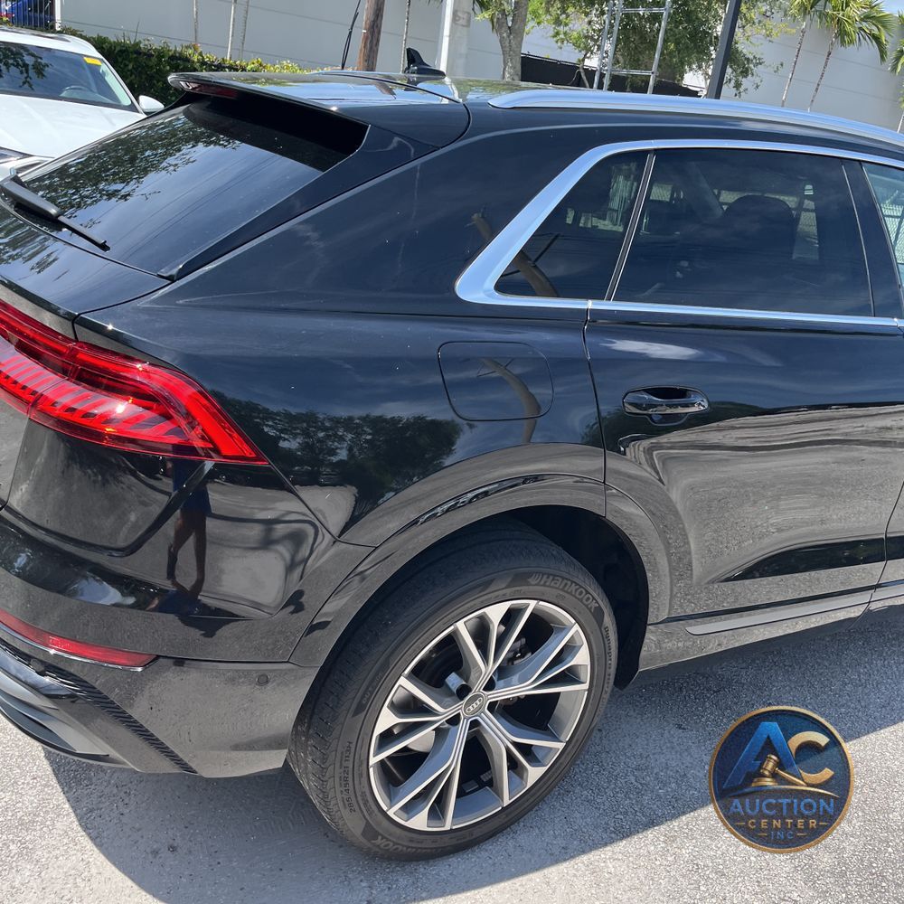 2023 Audi Q8 Premium Plus