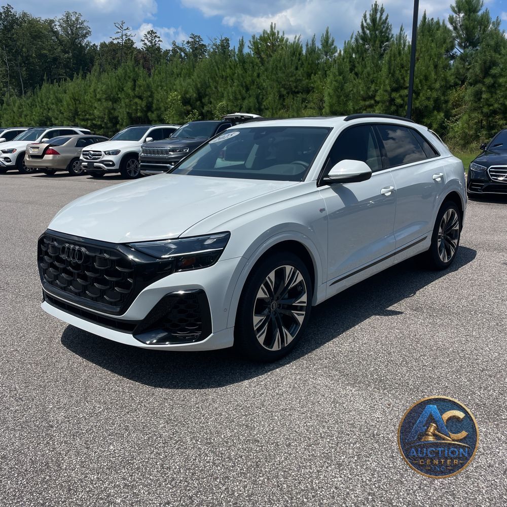 2025 Audi Q8 Premium Plus 55