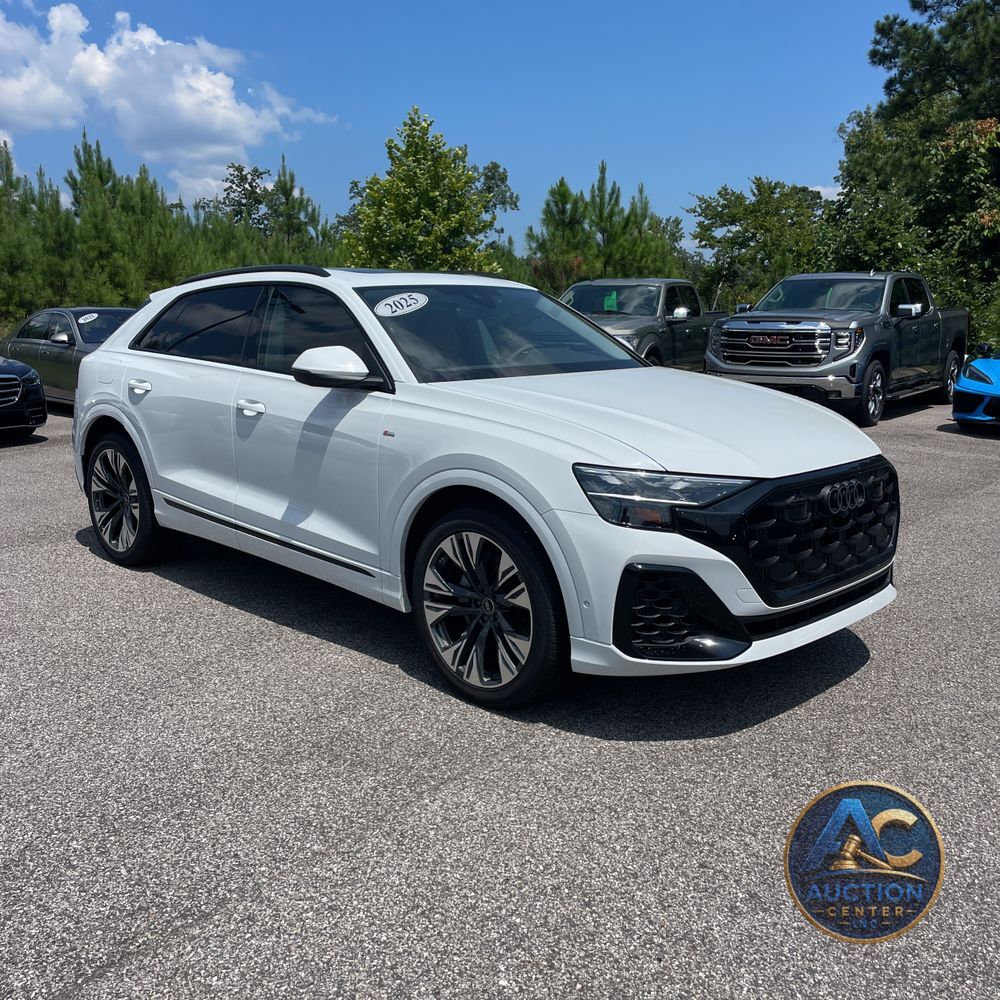 2025 Audi Q8 Premium Plus 55