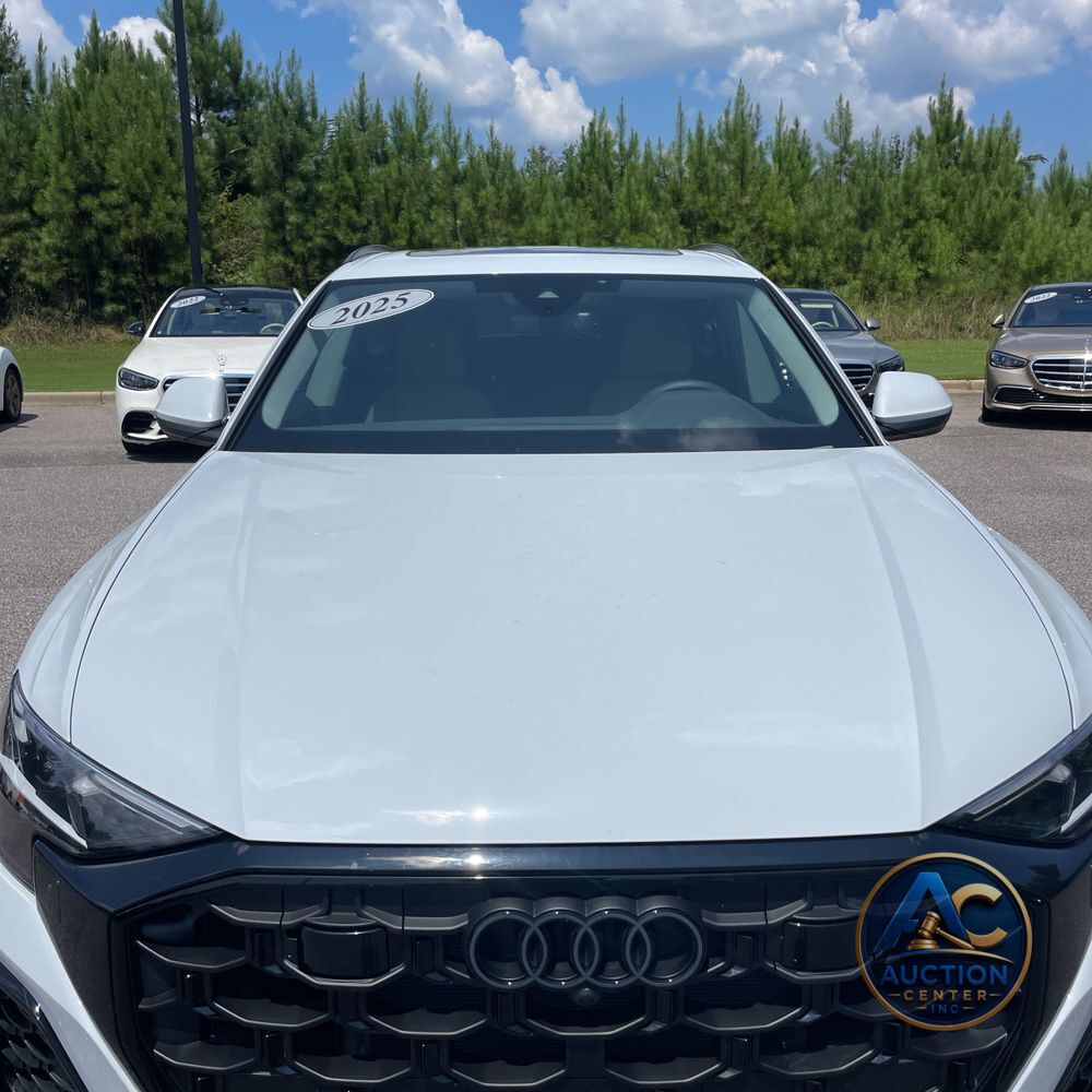 2025 Audi Q8 Premium Plus 55